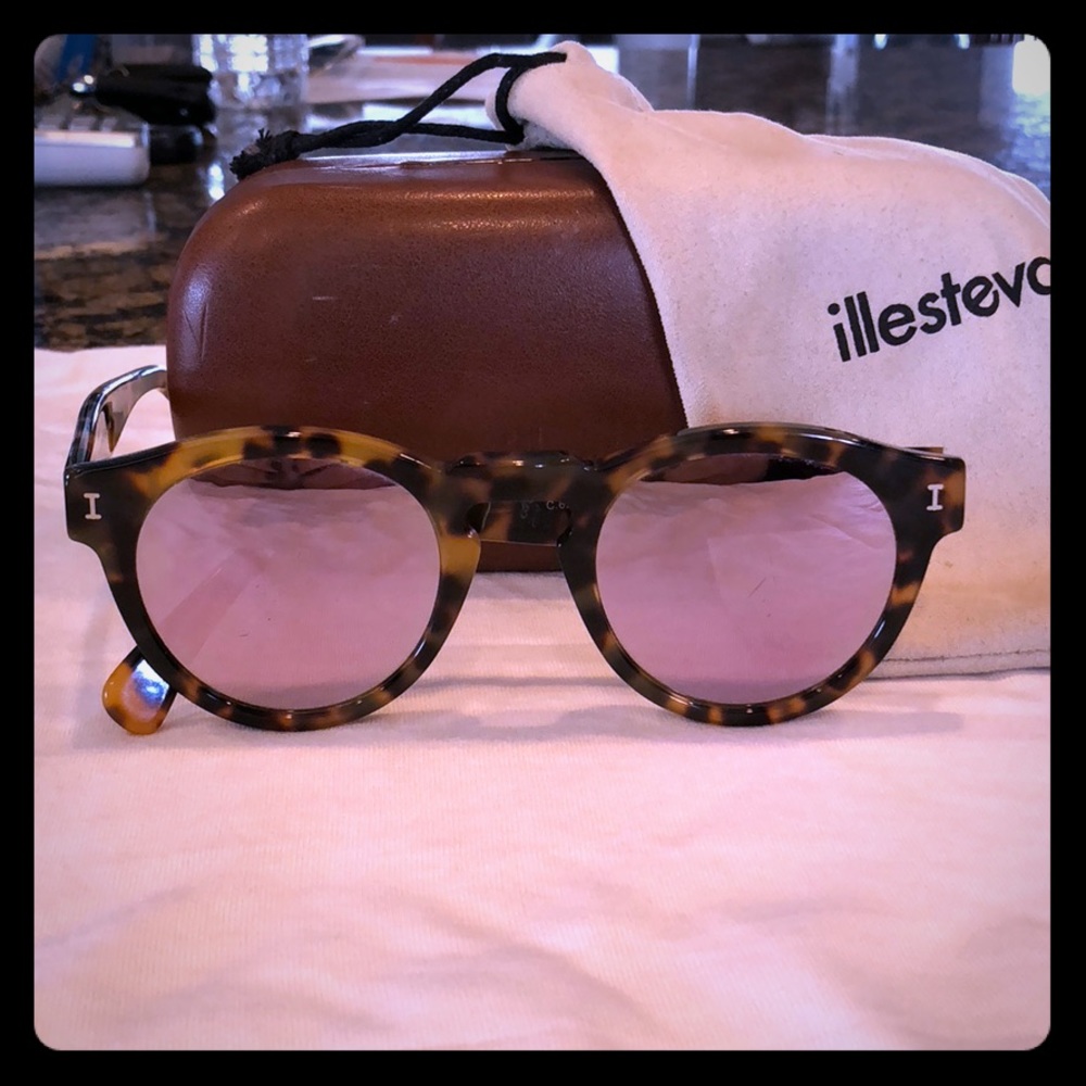 Rose gold Tortoise shell frame